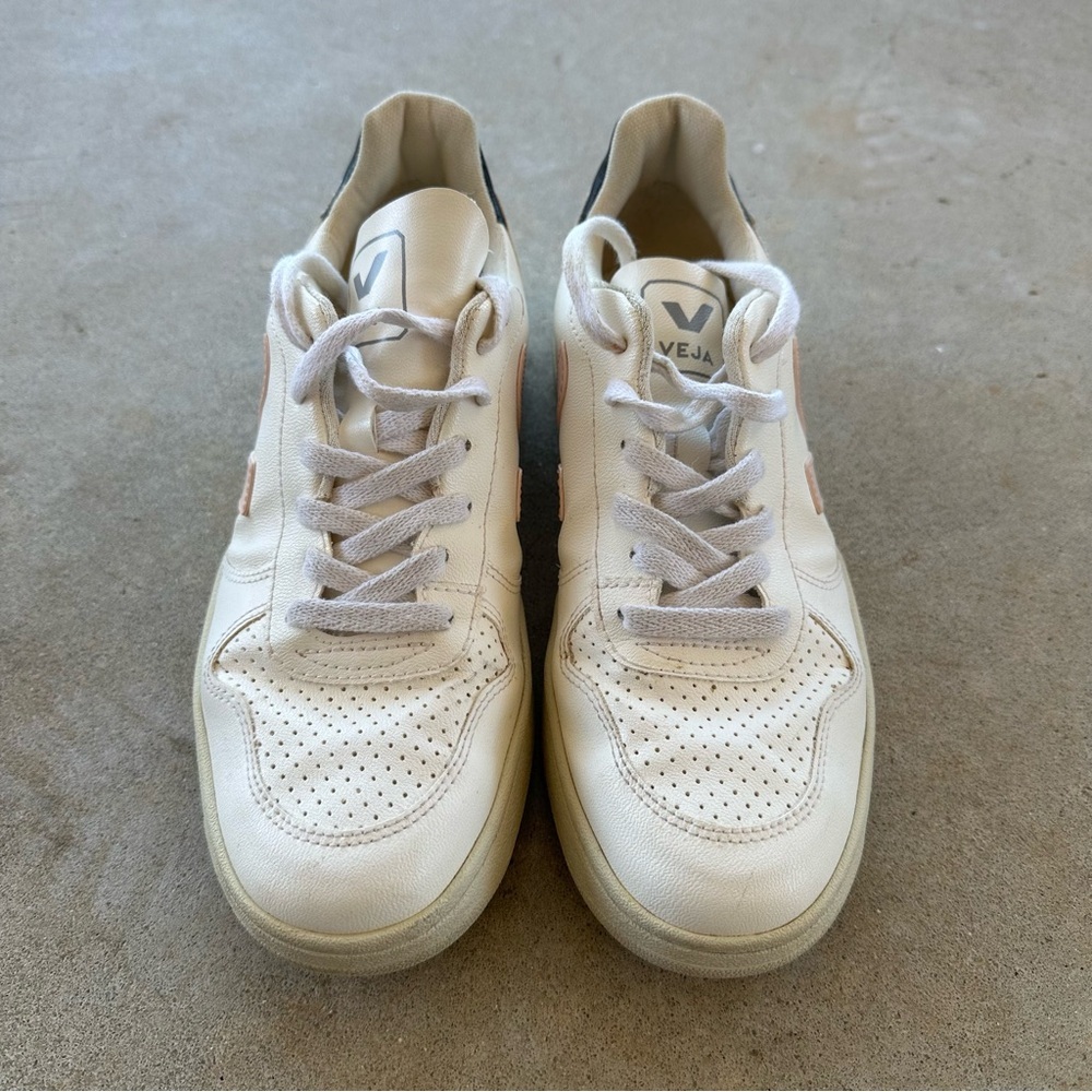 Veja V-10 CWL White Petale Black Sneakers Women’s Size 7 - Picture 3 of 10